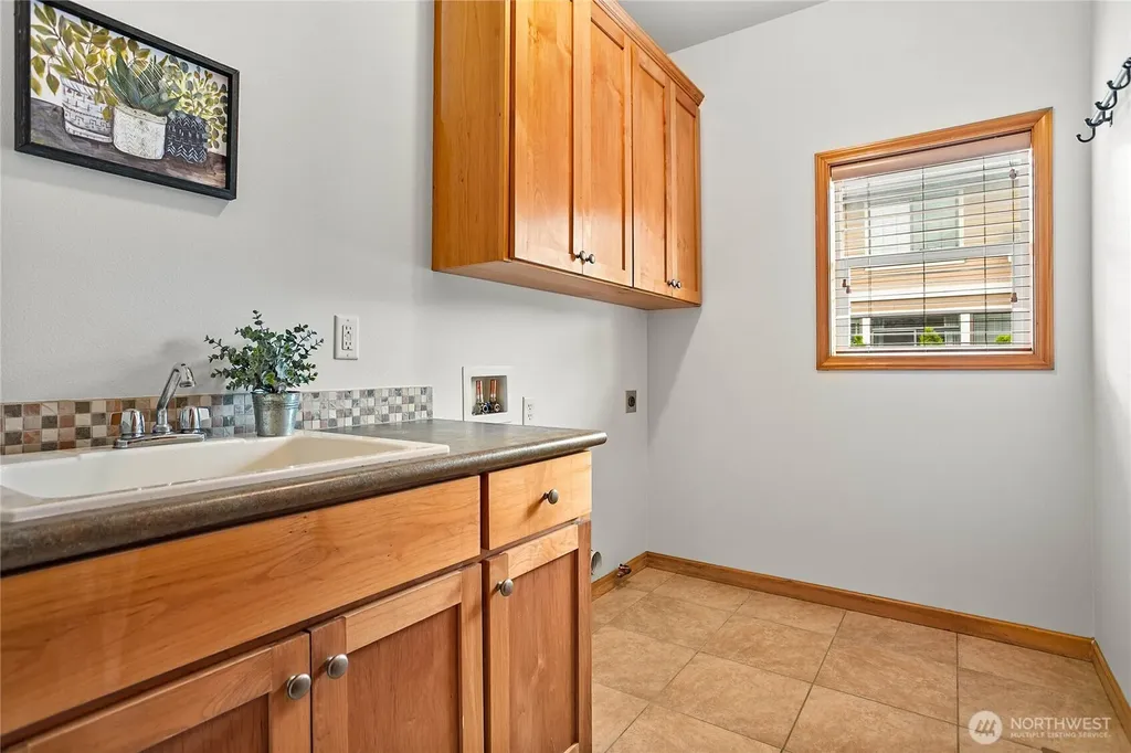 1451 Larkspur Street Lynden WA 98264
