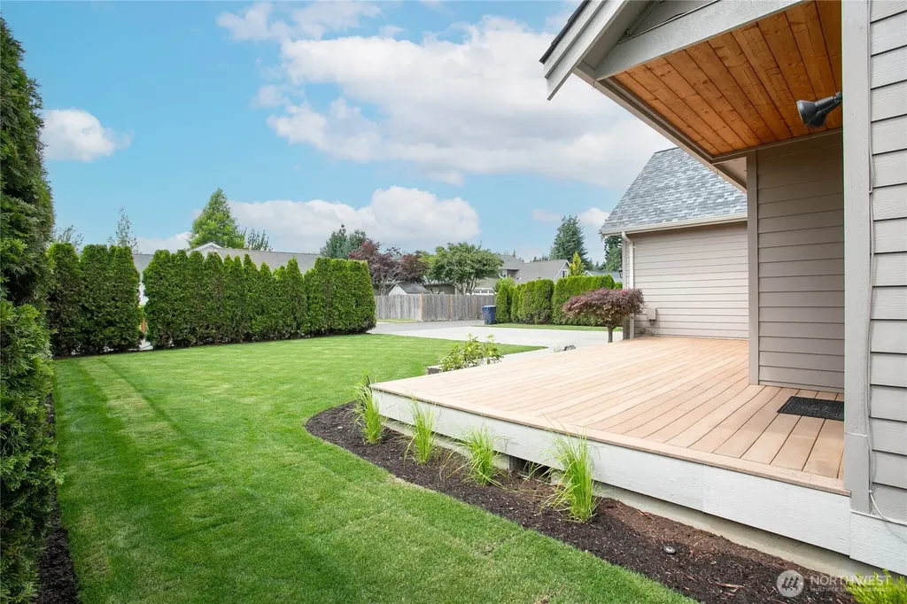 1451 Larkspur Street Lynden WA 98264