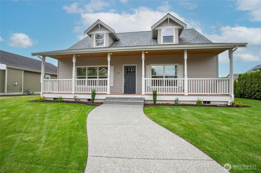 1451 Larkspur Street Lynden WA 98264