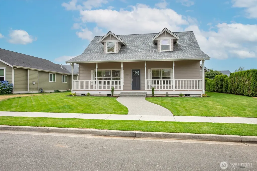 1451 Larkspur Street Lynden WA 98264