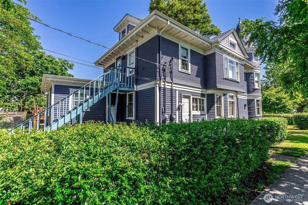 2152 S -54 J St Street Tacoma WA 98405