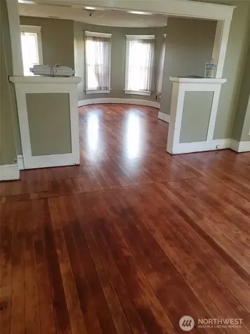 2152 S -54 J St Street Tacoma WA 98405