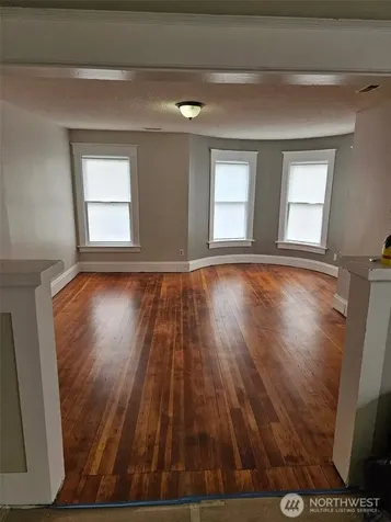 2152 S -54 J St Street Tacoma WA 98405