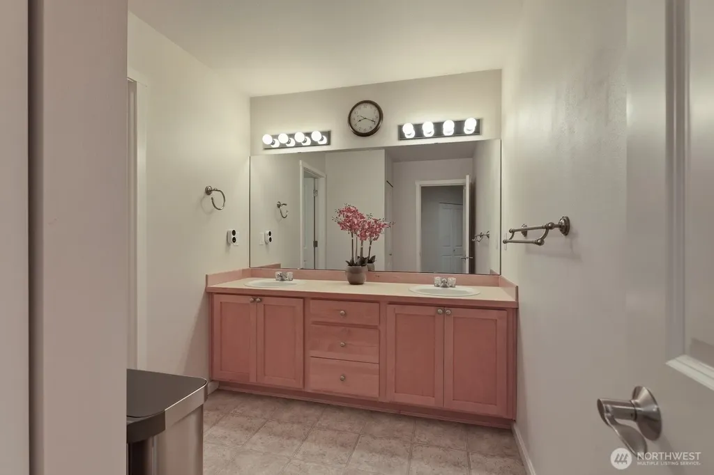 1220 68th Street SE Auburn WA 98092