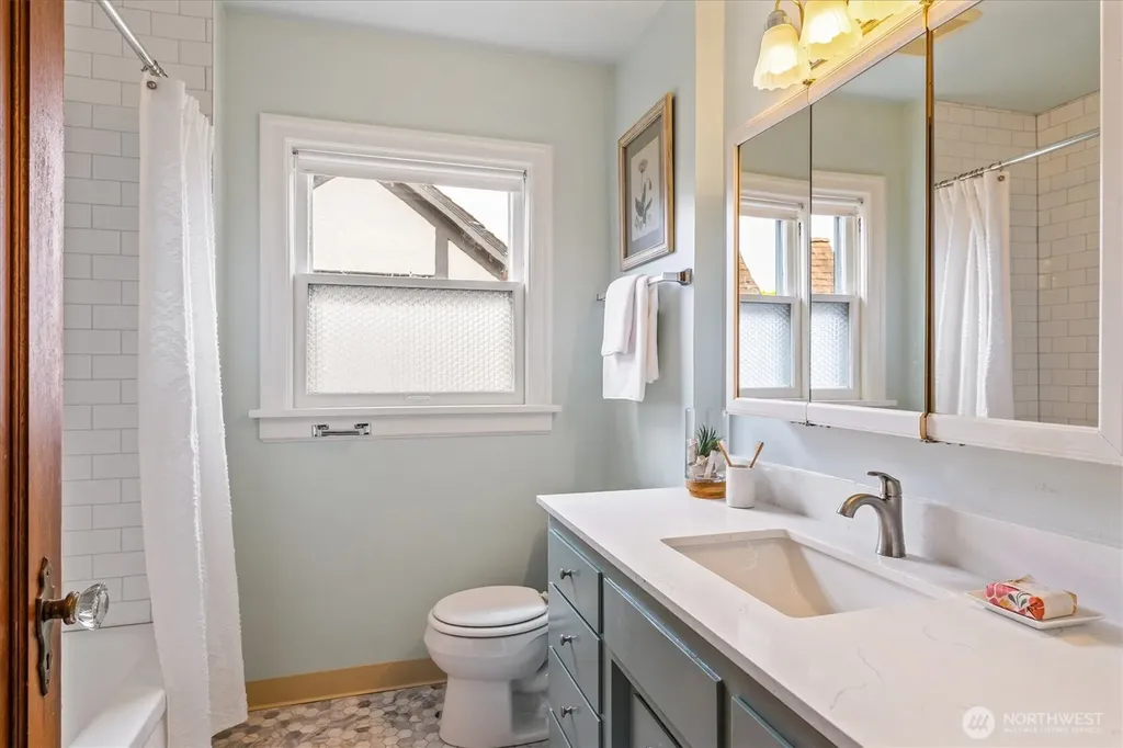 1146 N 78th Street Seattle WA 98103