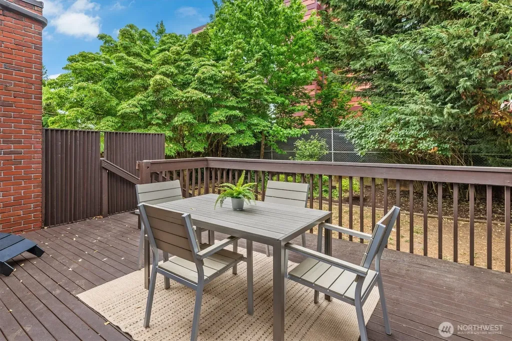 1146 N 78th Street Seattle WA 98103