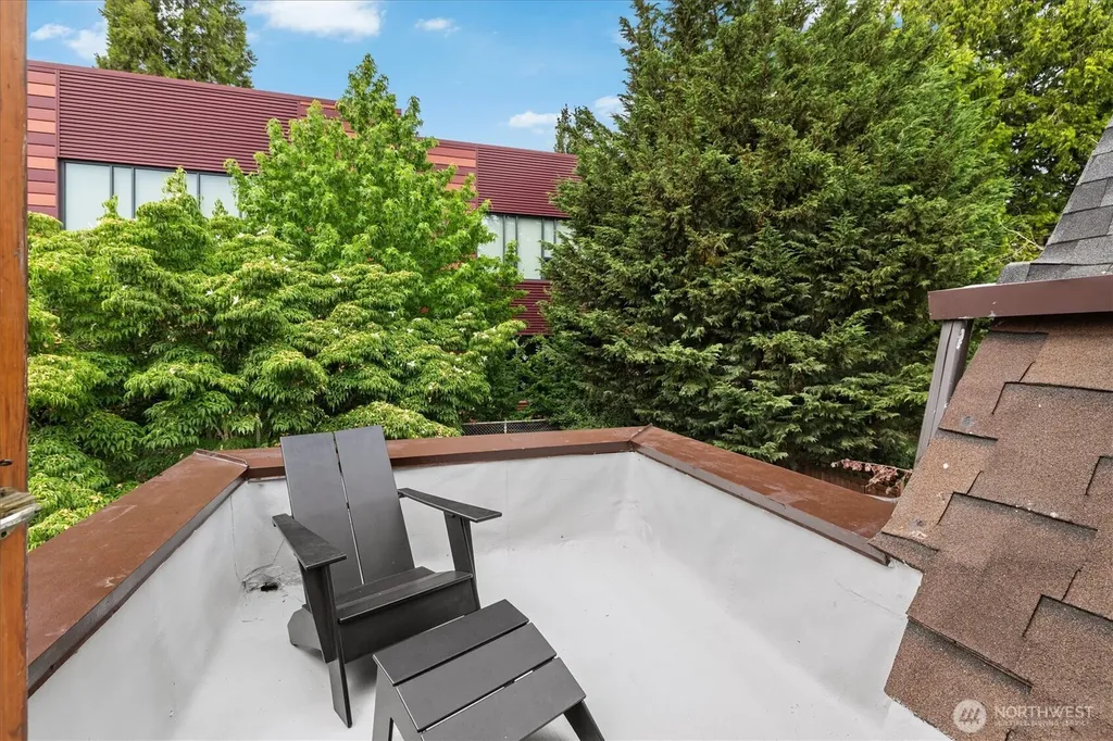 1146 N 78th Street Seattle WA 98103