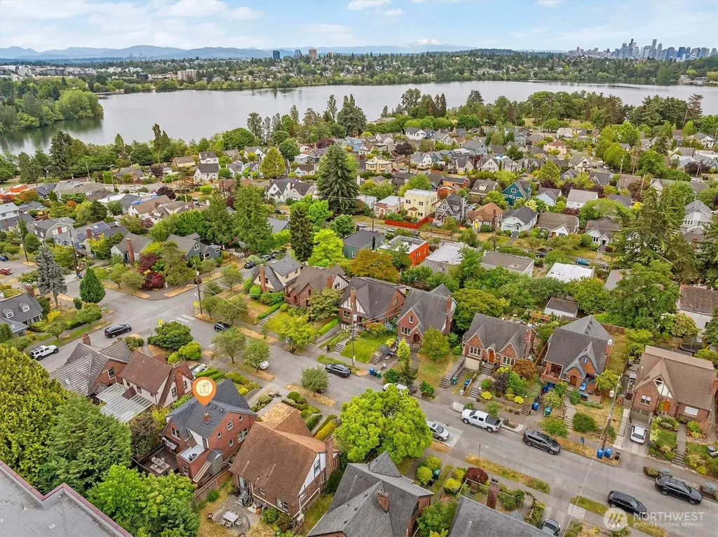 1146 N 78th Street Seattle WA 98103