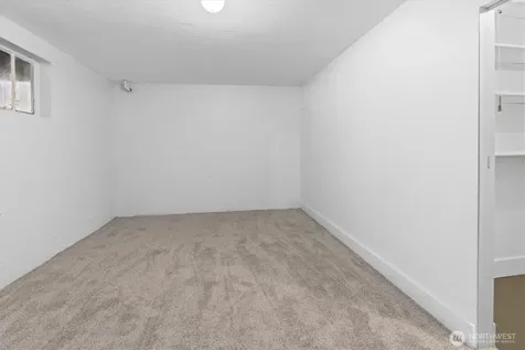 1146 N 78th Street Seattle WA 98103