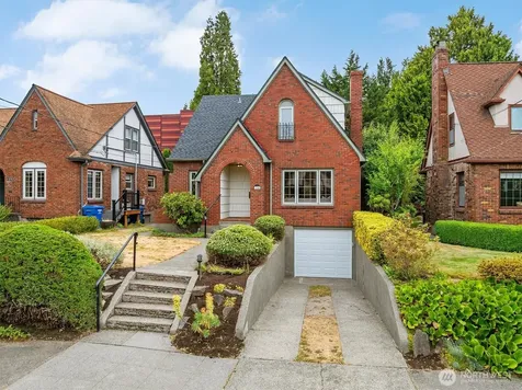 1146 N 78th Street Seattle WA 98103