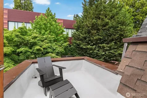 1146 N 78th Street Seattle WA 98103