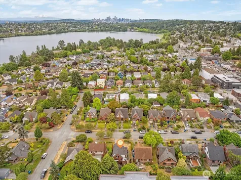 1146 N 78th Street Seattle WA 98103