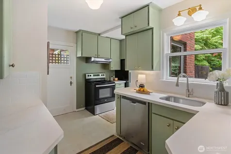 1146 N 78th Street Seattle WA 98103