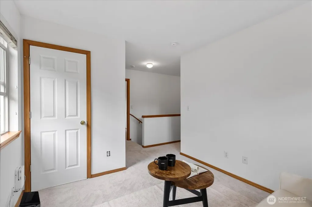 19414 77th Place NE Kenmore WA 98028