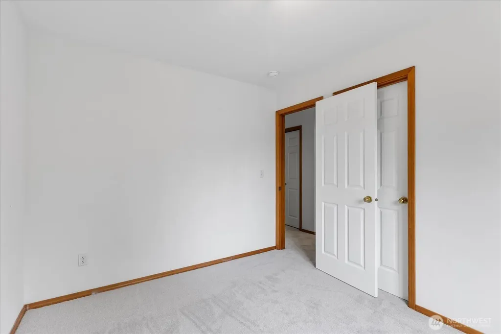19414 77th Place NE Kenmore WA 98028