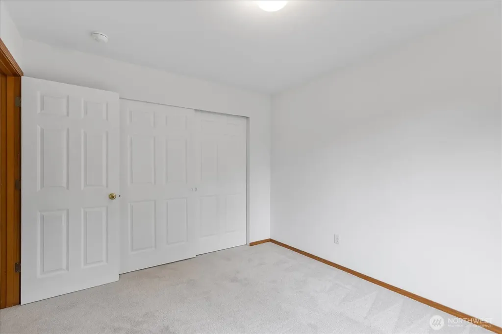 19414 77th Place NE Kenmore WA 98028