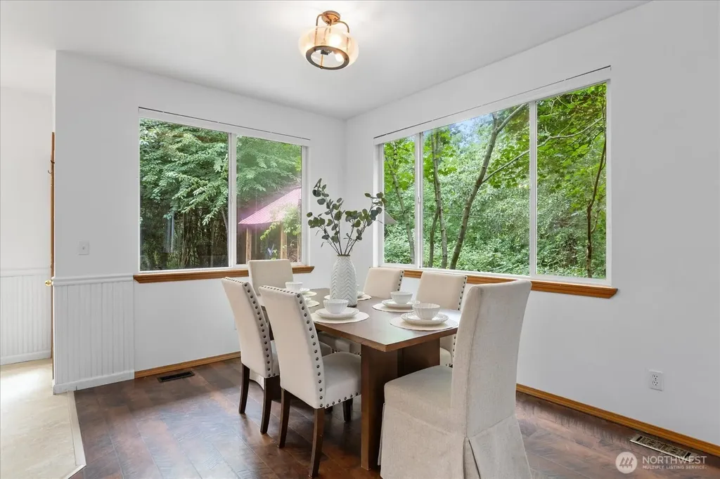 19414 77th Place NE Kenmore WA 98028