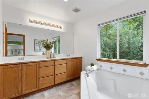 19414 77th Place NE Kenmore WA 98028