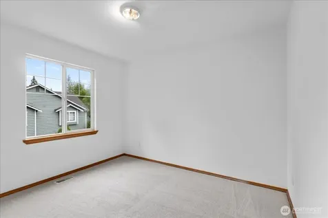 19414 77th Place NE Kenmore WA 98028