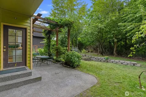 19414 77th Place NE Kenmore WA 98028