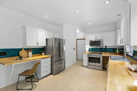 19414 77th Place NE Kenmore WA 98028