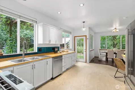 19414 77th Place NE Kenmore WA 98028