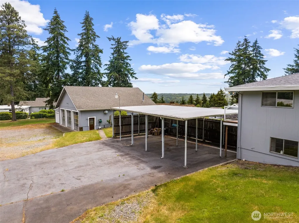 11122 46th Street E Edgewood WA 98372