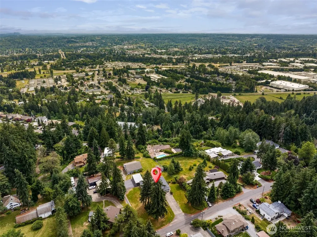 11122 46th Street E Edgewood WA 98372