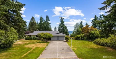 11122 46th Street E Edgewood WA 98372