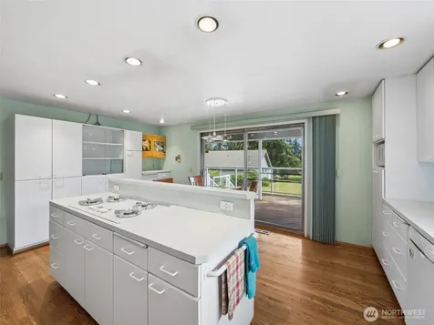 11122 46th Street E Edgewood WA 98372