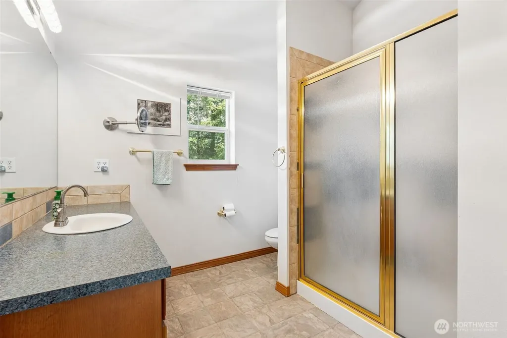 43802 24th Avenue E Eatonville WA 98382
