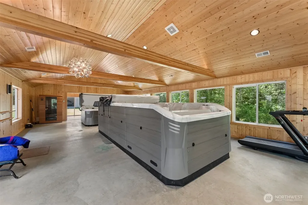 43802 24th Avenue E Eatonville WA 98382