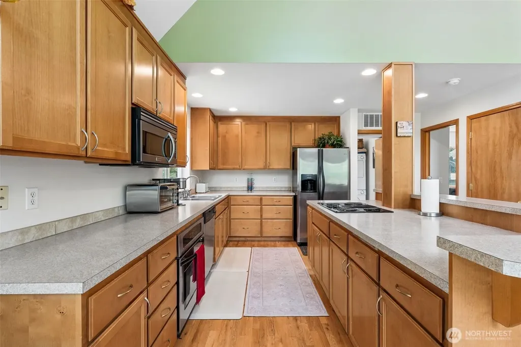 43802 24th Avenue E Eatonville WA 98382