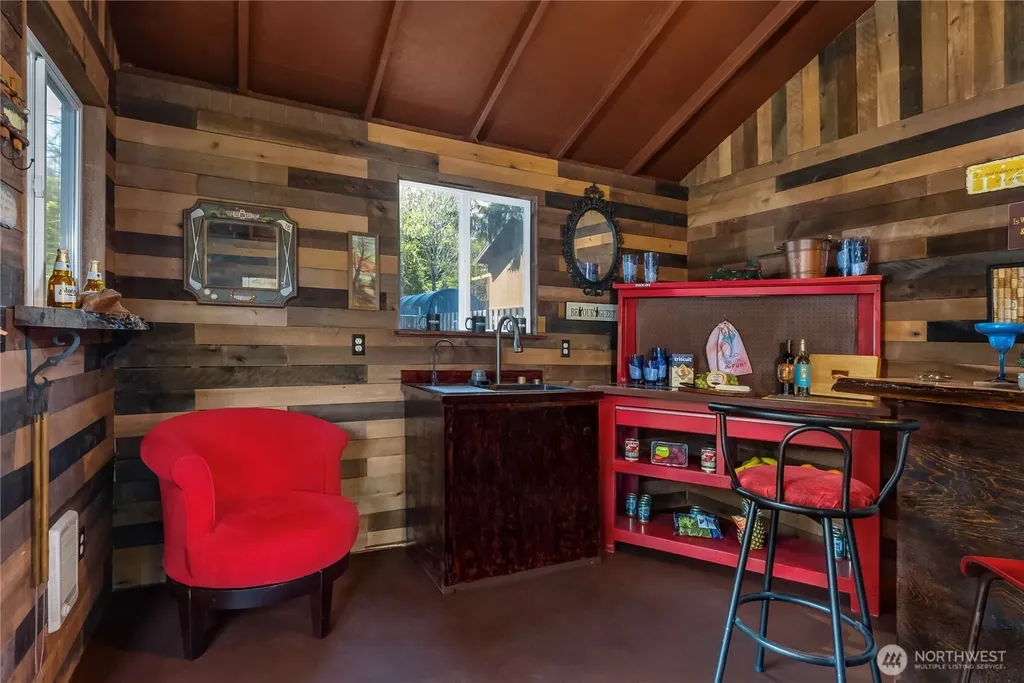 105 Holiday Lane Packwood WA 98361