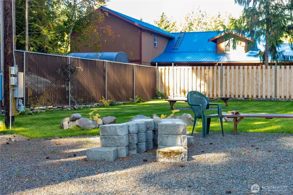 105 Holiday Lane Packwood WA 98361
