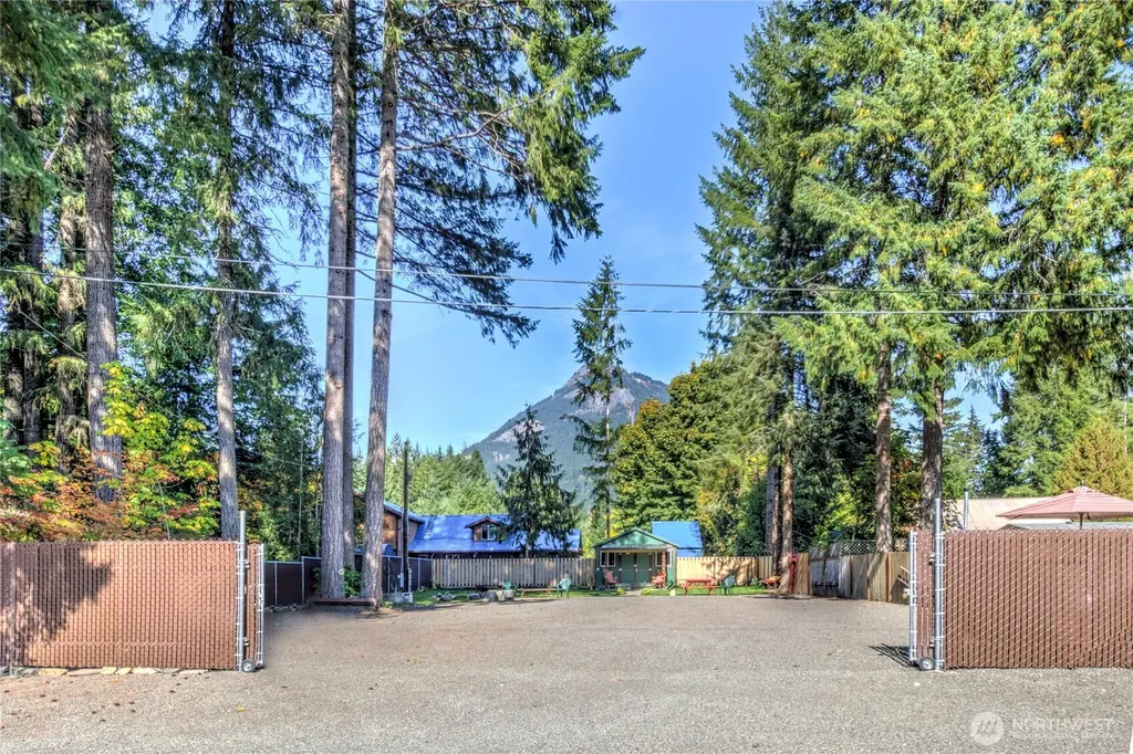 105 Holiday Lane Packwood WA 98361