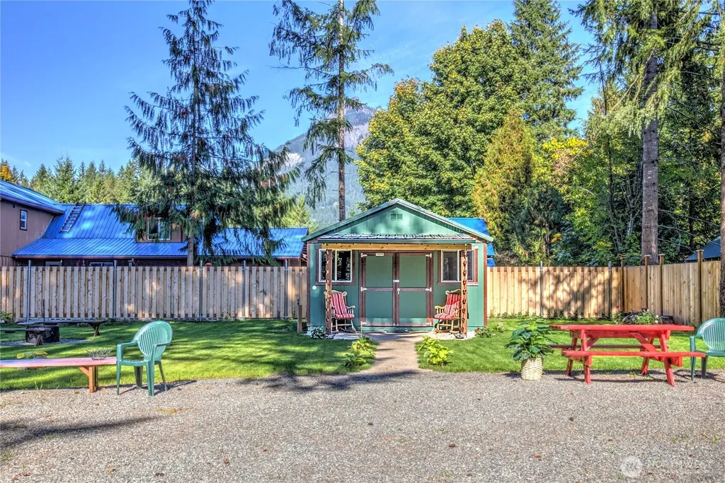 105 Holiday Lane Packwood WA 98361