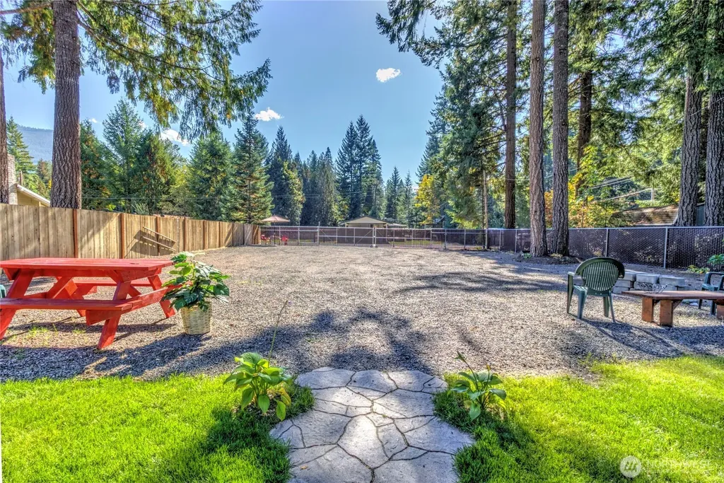 105 Holiday Lane Packwood WA 98361