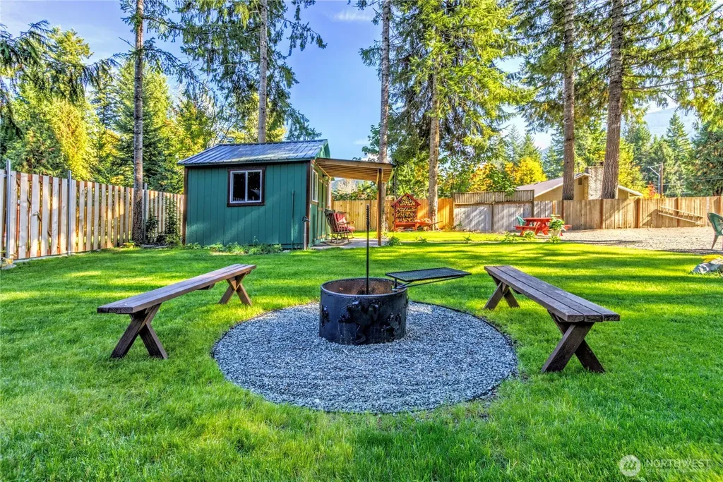 105 Holiday Lane Packwood WA 98361