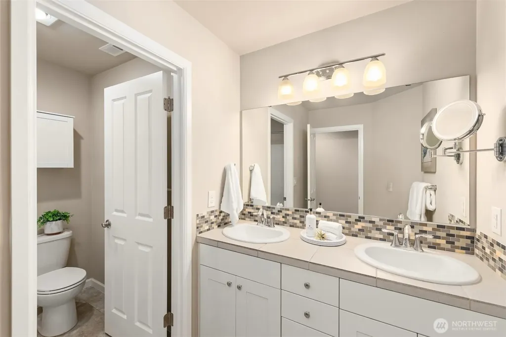 396 Ashbury Court NW Bainbridge Island WA 98110