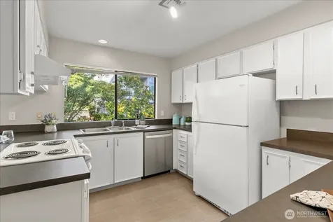 9916 NE 116th Street Kirkland WA 98034