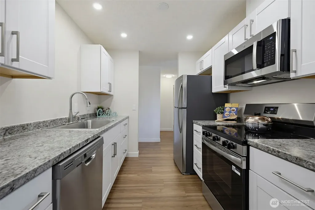 7064 35th Avenue NE Seattle WA 98115