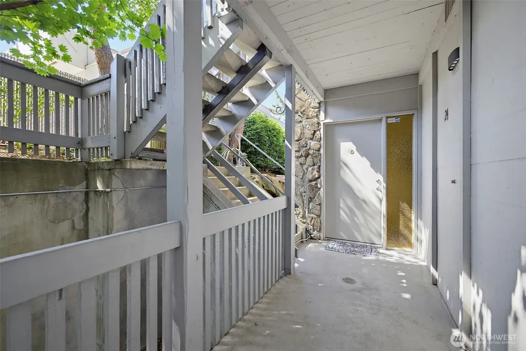 7064 35th Avenue NE Seattle WA 98115