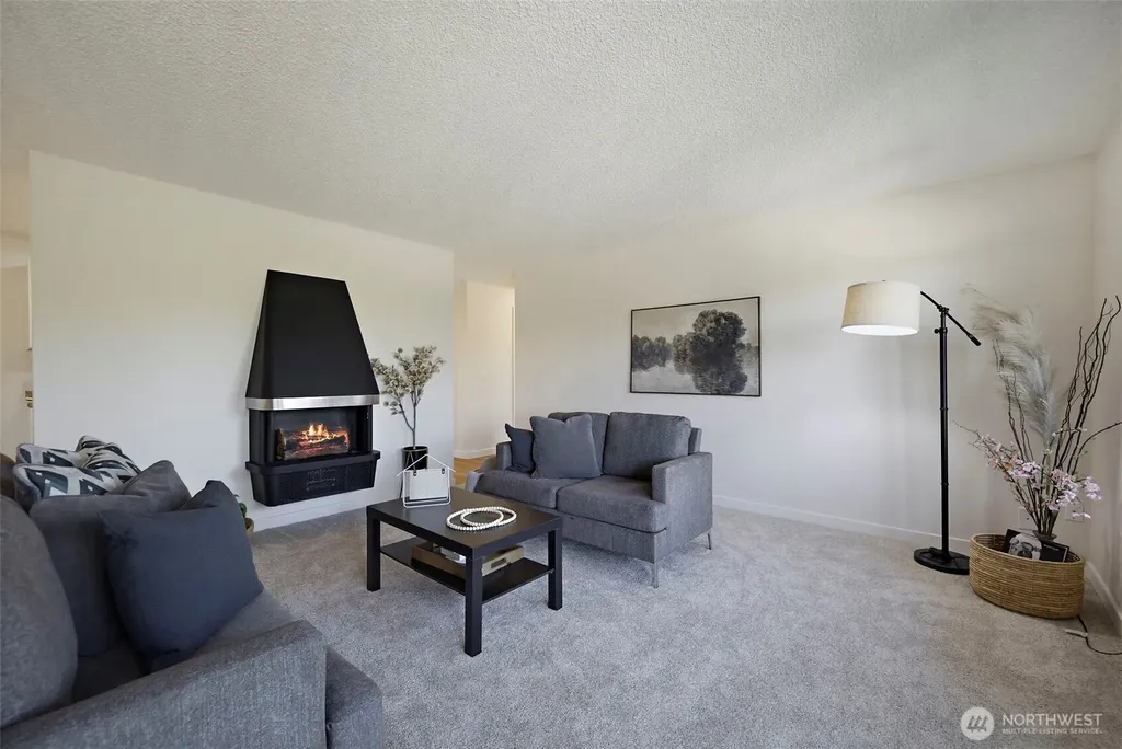 7064 35th Avenue NE Seattle WA 98115