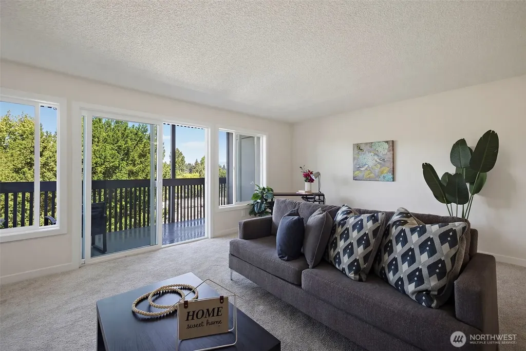 7064 35th Avenue NE Seattle WA 98115