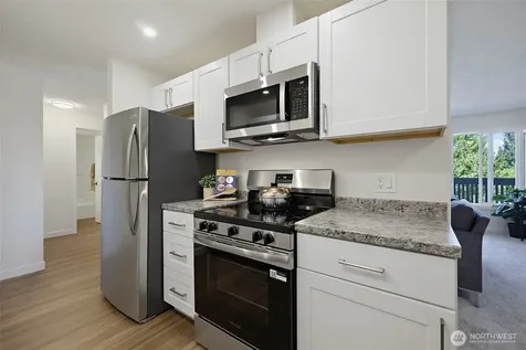 7064 35th Avenue NE Seattle WA 98115