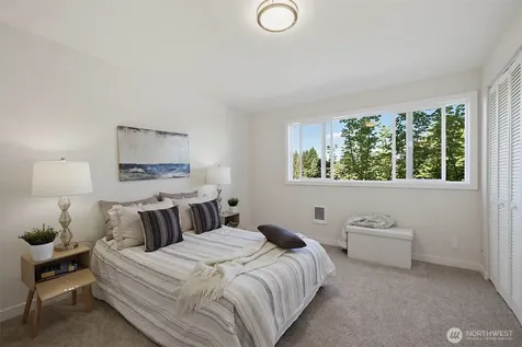7064 35th Avenue NE Seattle WA 98115