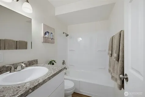 7064 35th Avenue NE Seattle WA 98115