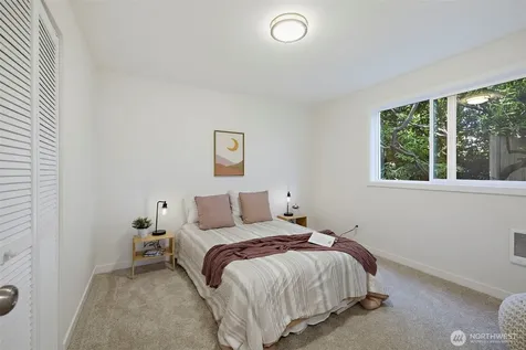 7064 35th Avenue NE Seattle WA 98115