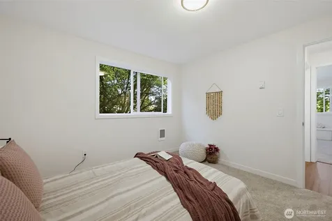 7064 35th Avenue NE Seattle WA 98115